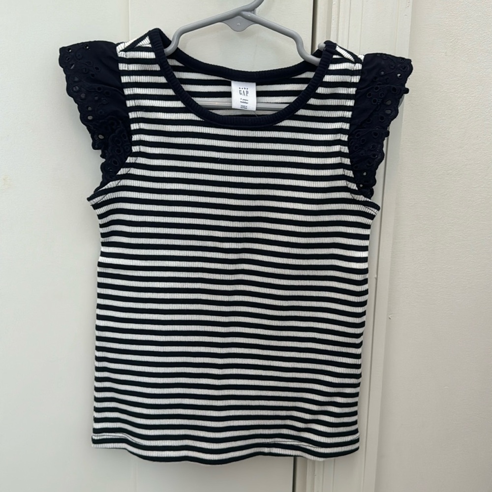 🌟 new with tags 🌟 Baby Gap top